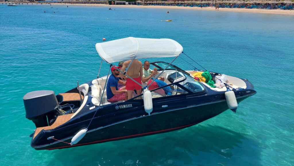 Speedboat Rental to Dolphin House & Paradise Island from Hurghada